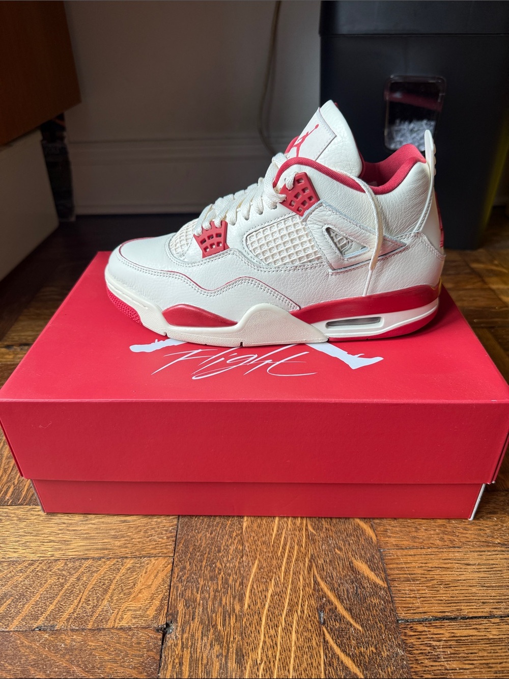 WMNS AIR JORDAN 4 RETRO